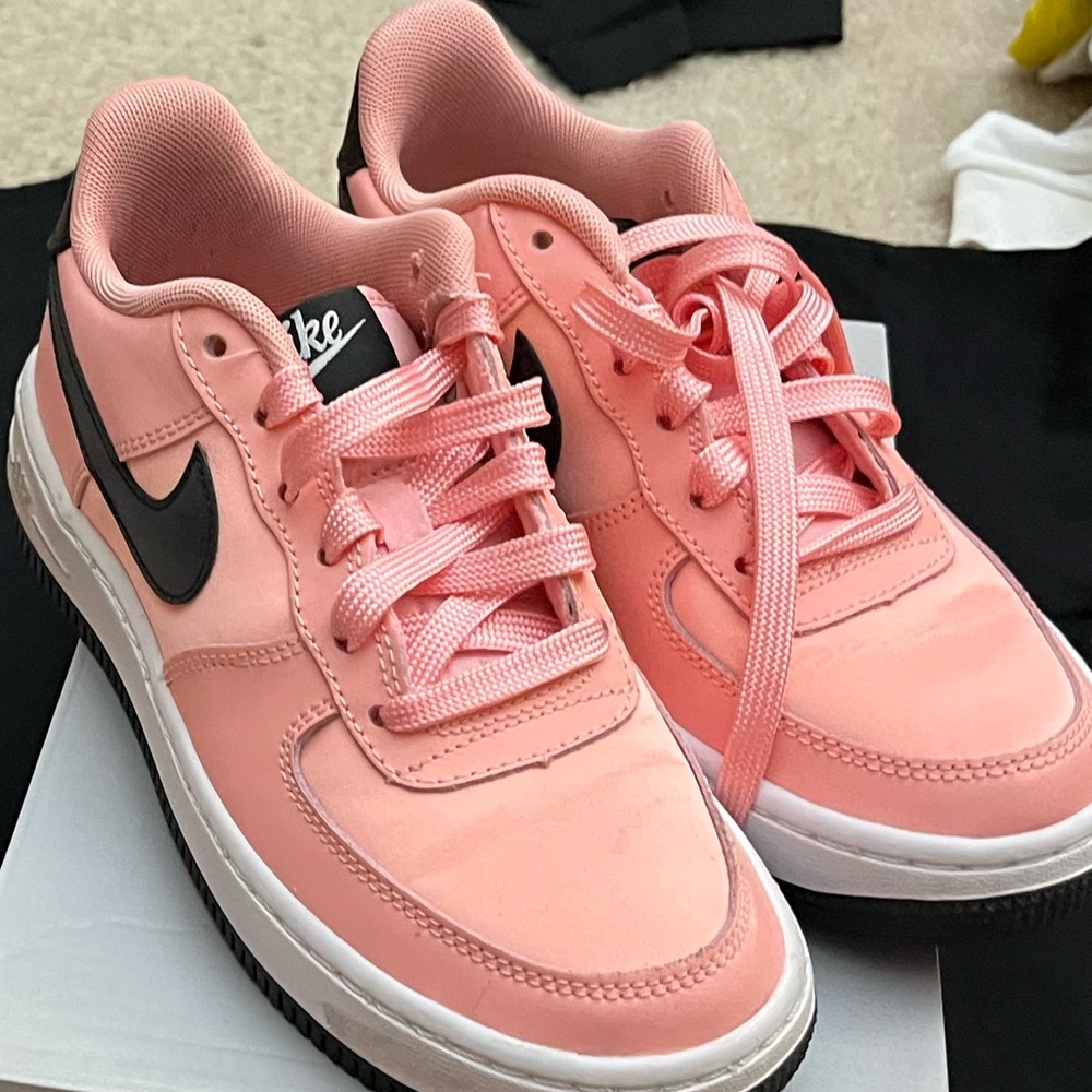 Nike Air Force 1 Valentines Day